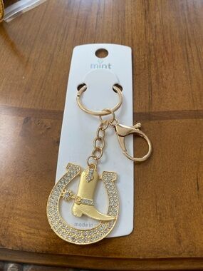 Mint Gold Western Boot & Crystal Horseshoe Keyring